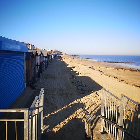 Lovely 2-Bed Caravan In Walton On The Naze Exteriér fotografie