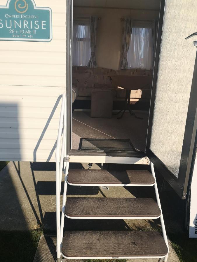 Lovely 2-Bed Caravan In Walton On The Naze Exteriér fotografie